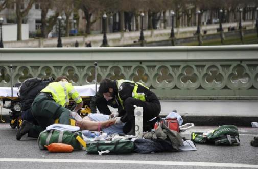 英国“脱欧”关键期又遭恐袭,本已动荡局势再添波澜
